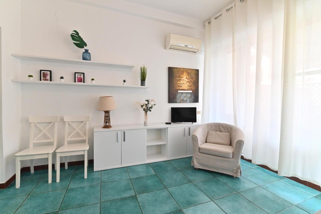 Izzhome Holiday Terrace Cagliari Exterior foto